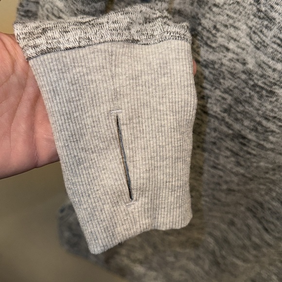 Athleta Batwing & Robin Hooded Pullover Grey Marbled Size Small - Picture 3 of 7